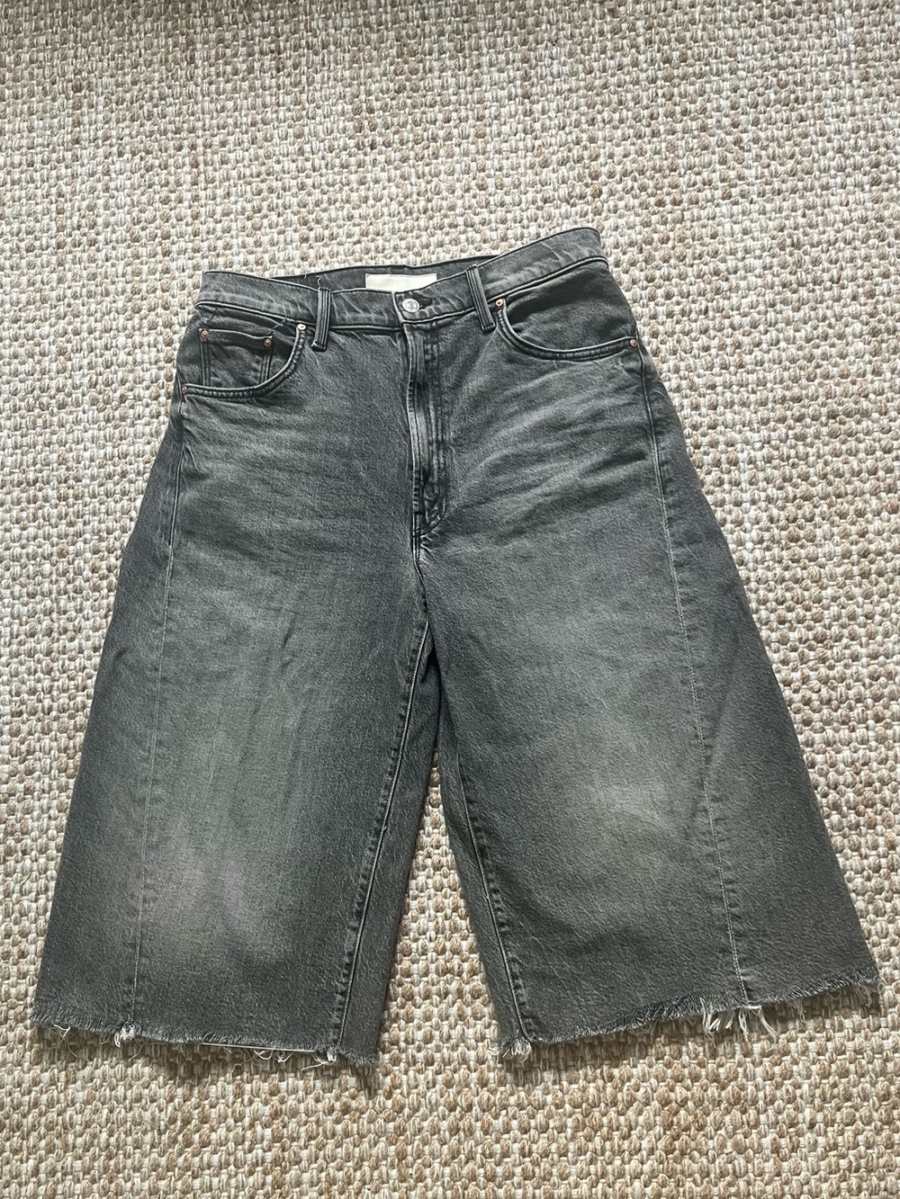 MOTHER The Whole Lot Zip Twist Fray shorts, Bait and Switch wash, size 28 - Picture 2 of 10